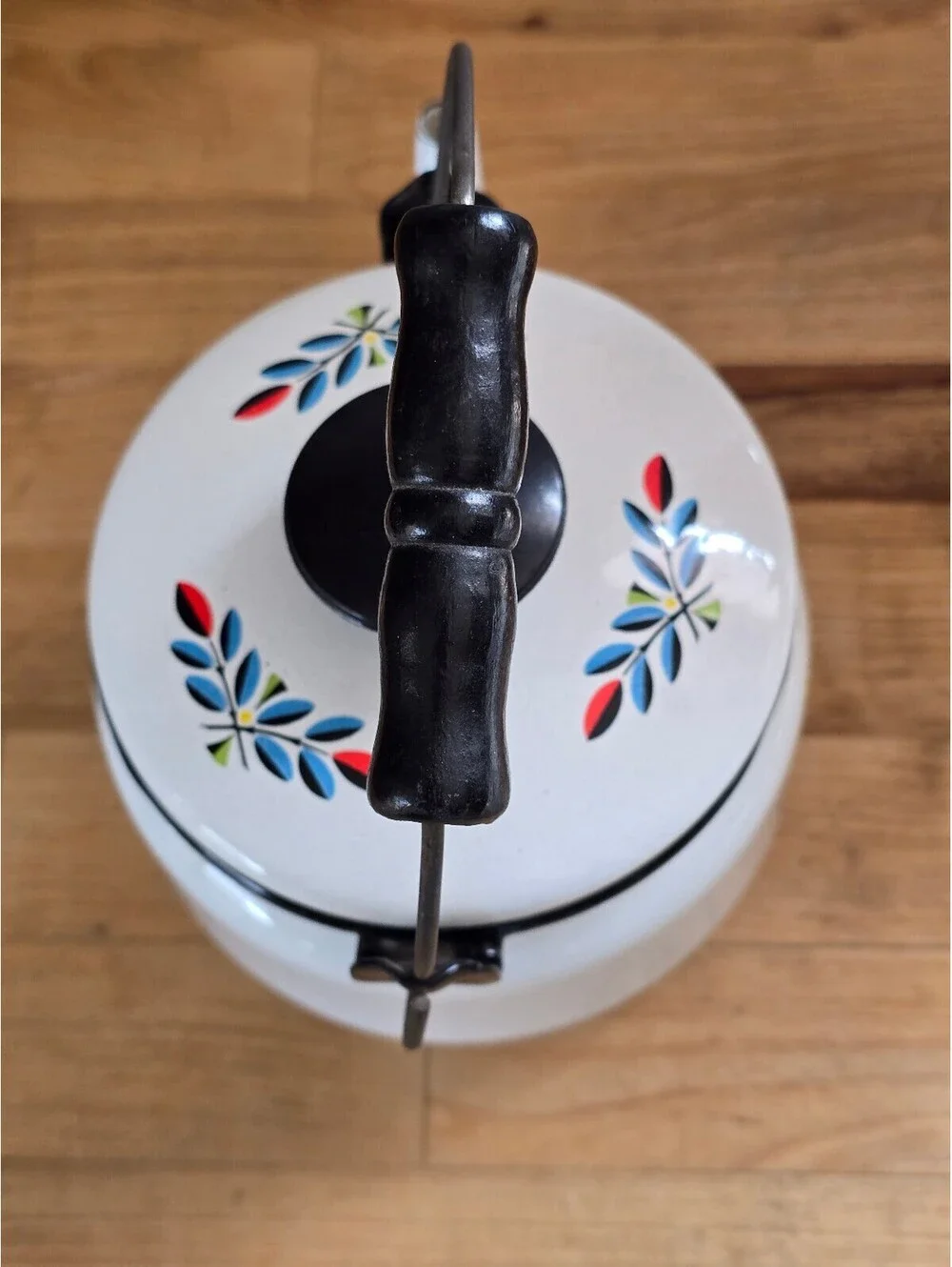 Vtg Berggren Enamelware Swedish Teapot Fruit Basket Design Cottagecore